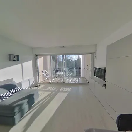 Renove Proche Avec Parking - Fr-1-843-51